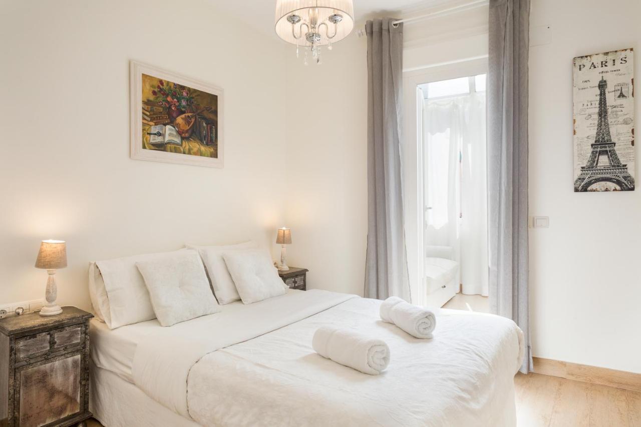 Sitges Spaces Beach House-4 Bedrooms, 3 Bathrooms, Large Terrace, Jacuzzi, Center-Beach Esterno foto