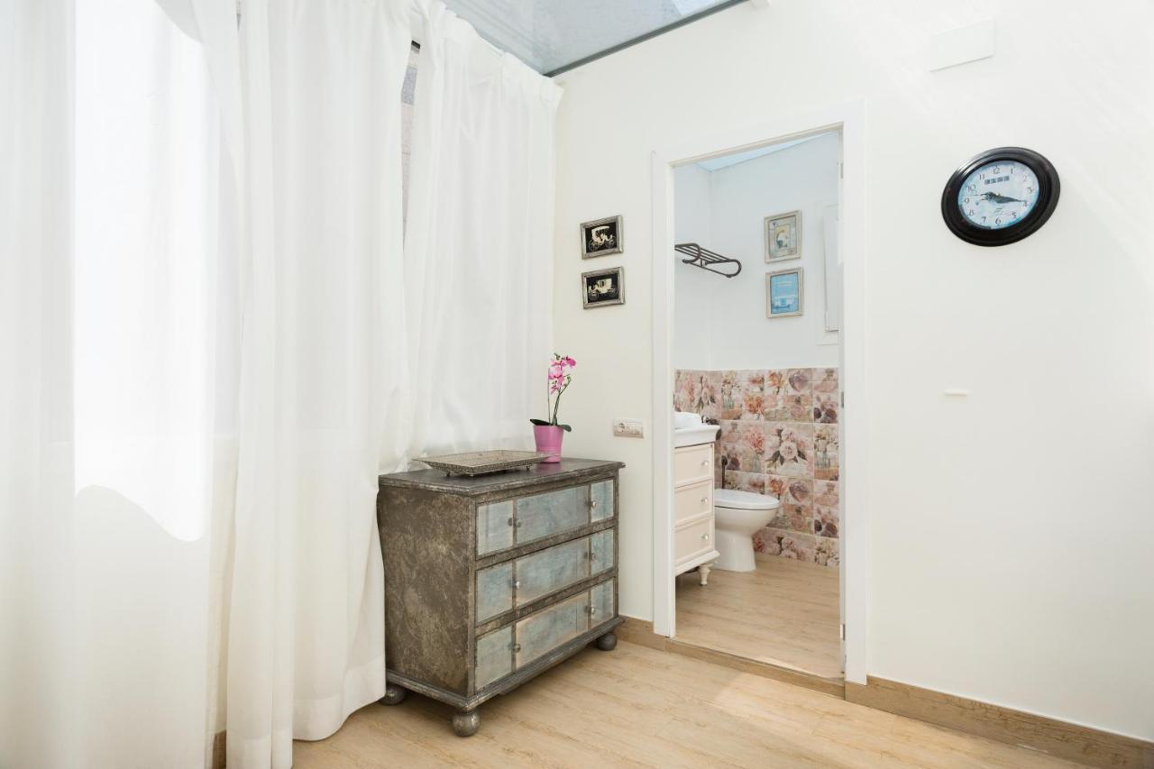 Sitges Spaces Beach House-4 Bedrooms, 3 Bathrooms, Large Terrace, Jacuzzi, Center-Beach Esterno foto