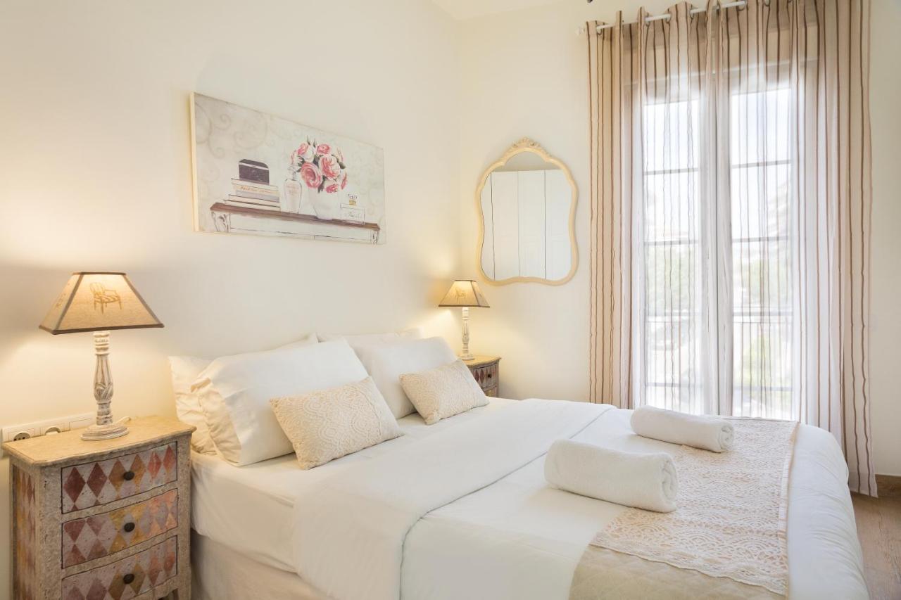 Sitges Spaces Beach House-4 Bedrooms, 3 Bathrooms, Large Terrace, Jacuzzi, Center-Beach Esterno foto